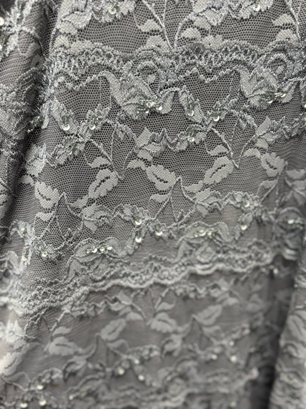 Marina Gray Spaghetti Straps Lace v-neckline Dress Sz(4) - Picture 3 of 6